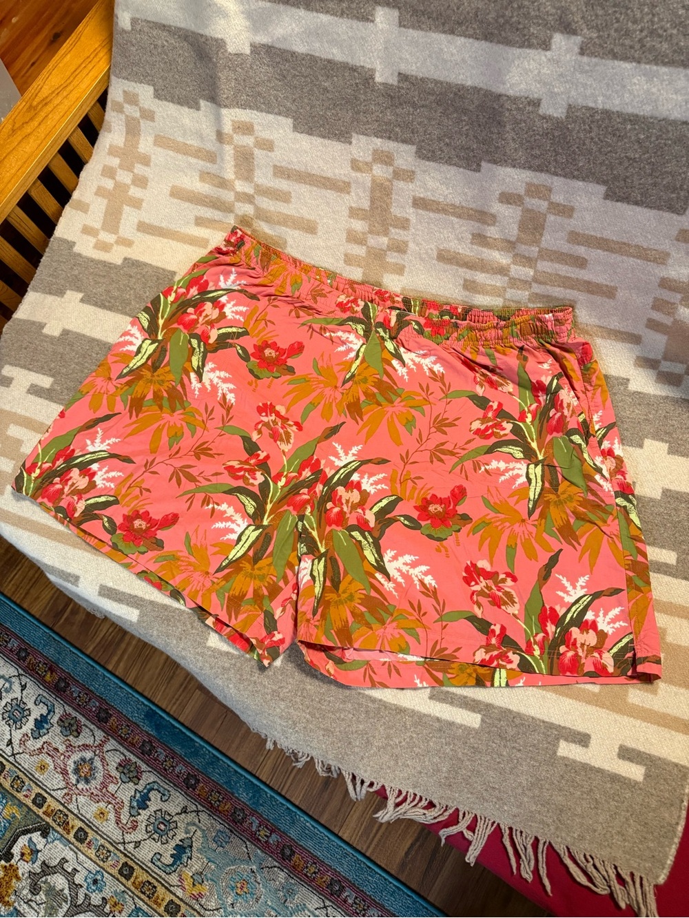 Columbia Coral Tropical Floral Activewear Shorts